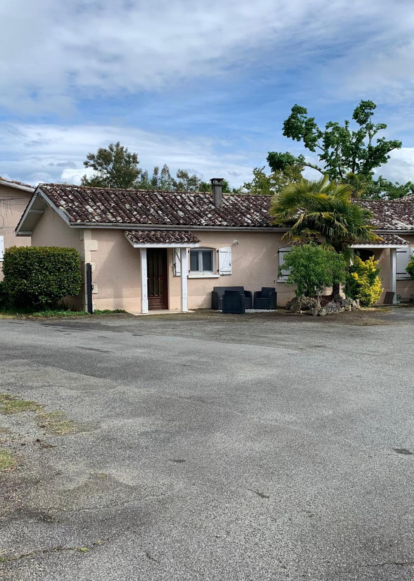 Petite Maison Dans Un Village Du Gers Sabazan Bagian luar foto